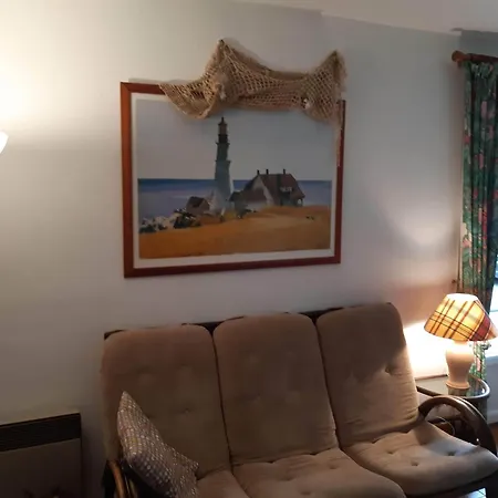 Bungalow In France Near Castle & Hiking Trails, Cleaning Included Holiday home *